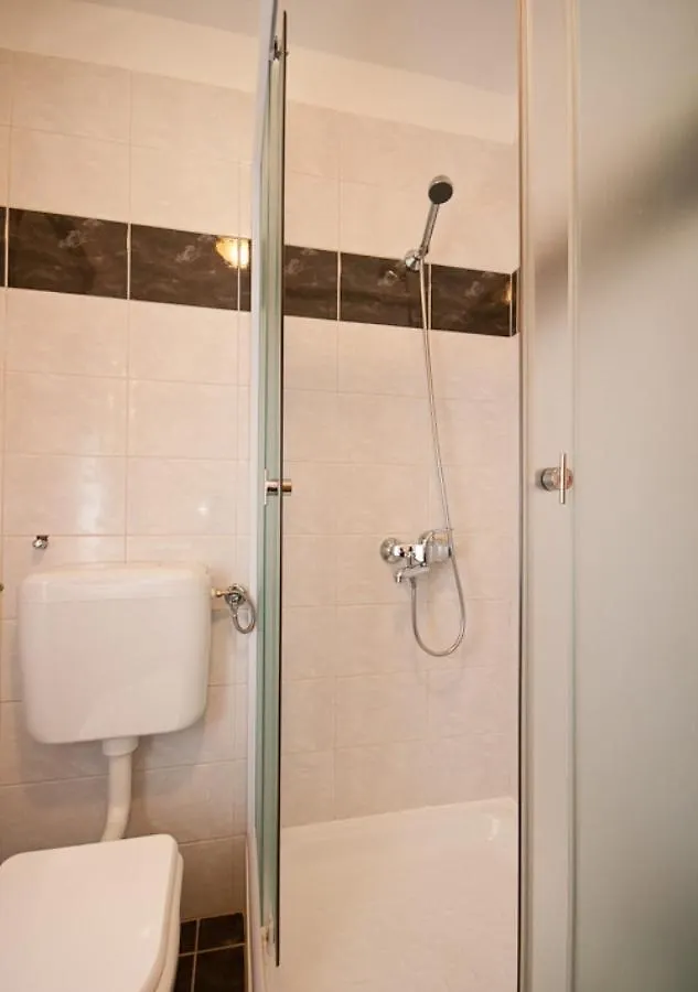 Apartments Bozo Baška 0*,  Hırvatistan